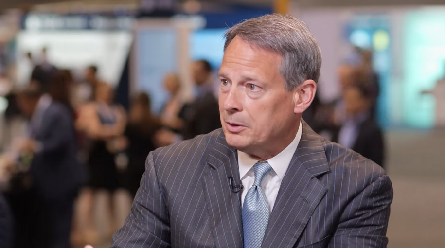 Schwab CEO Walt Bettinger: Tech Solutions Remain 'All About The Client'